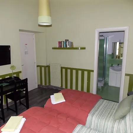 Domus Citta Giardino לינה וארוחת בוקר