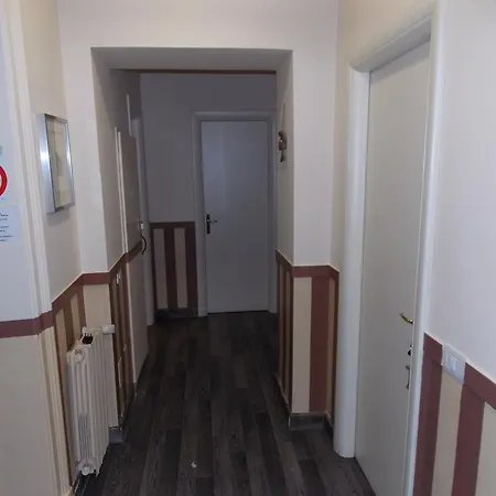 Domus Citta Giardino לינה וארוחת בוקר